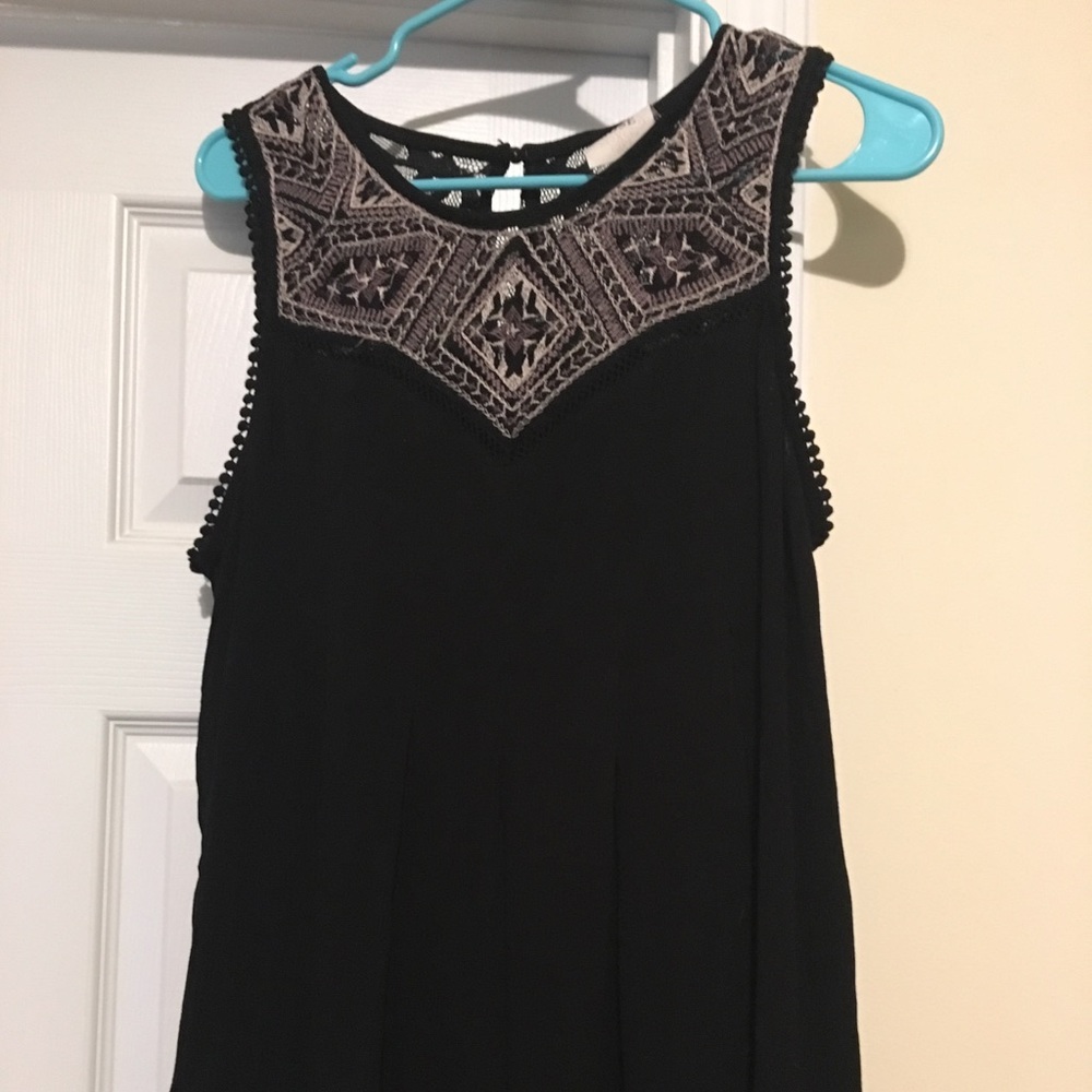 Knox Rose Black Sleeveless Top